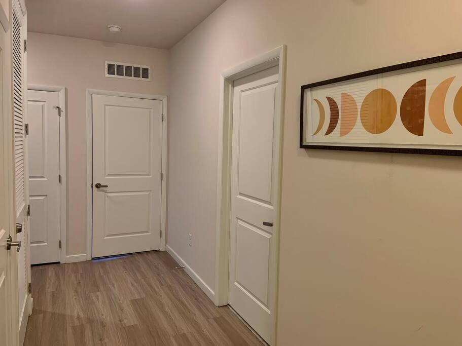 Apartment Contemporary Cozy *